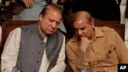 نواز شریف اور شہباز شریف (فائل فوٹو)